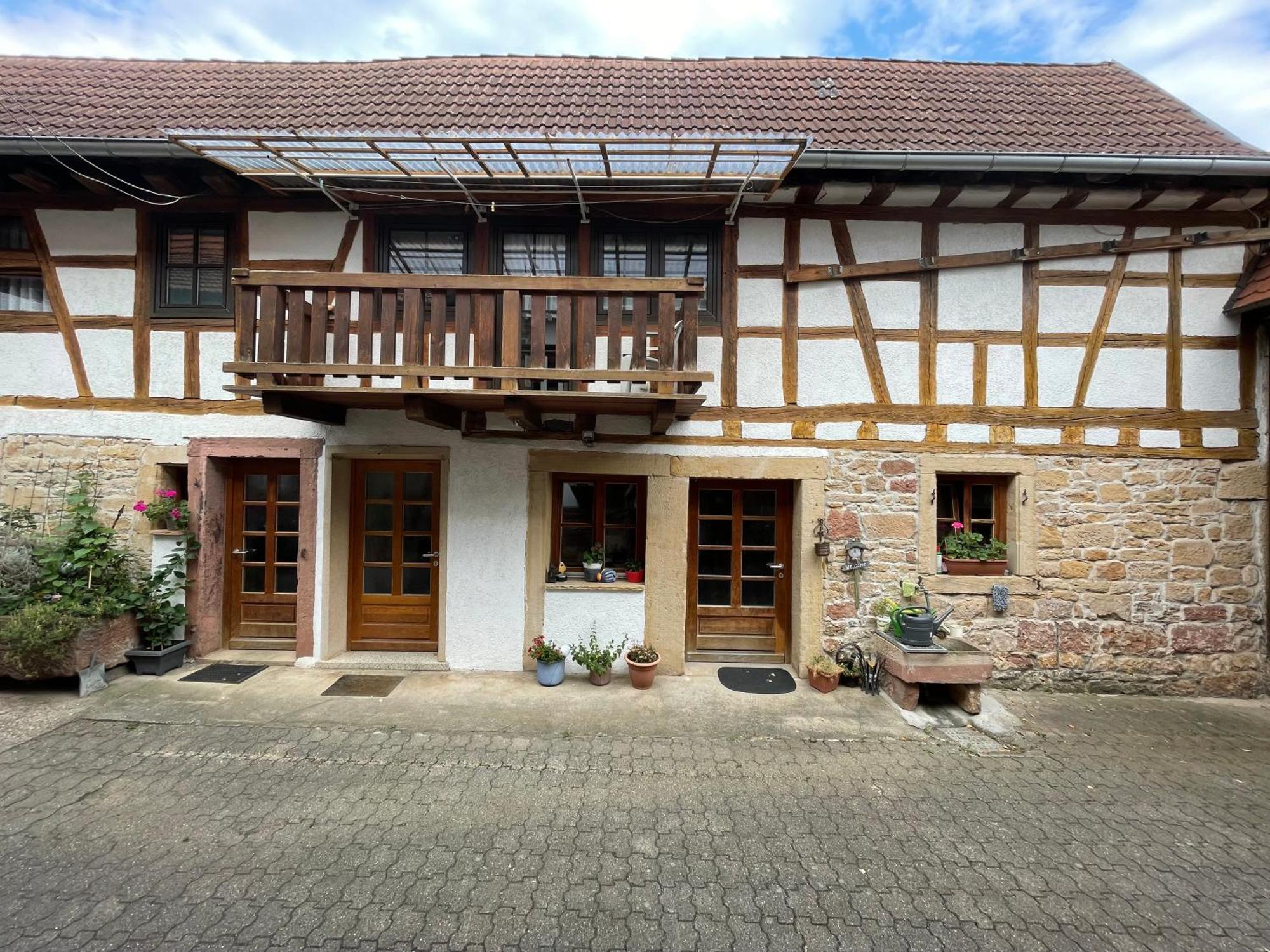 Weingut Und Destillerie Bernd Klein Pleisweiler-Oberhofen Екстериор снимка